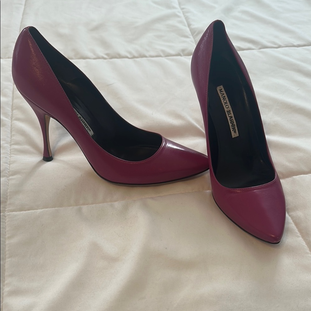 Manolo Blahnik Pink Heels Classic Stiletto Pumps